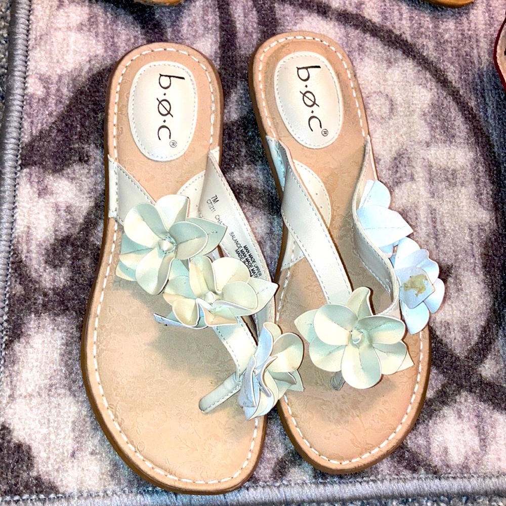 Boc floral Flip flop sandals